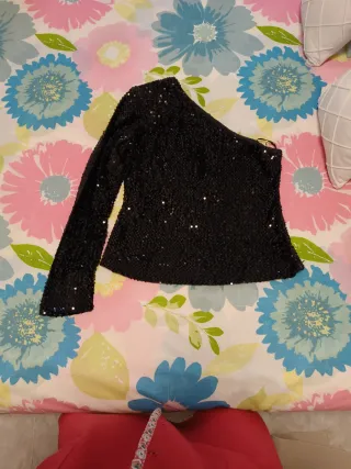 Top lentejuelas negro asimétrico SOLO ENVIOS