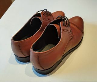 Scarpe eleganti marroni