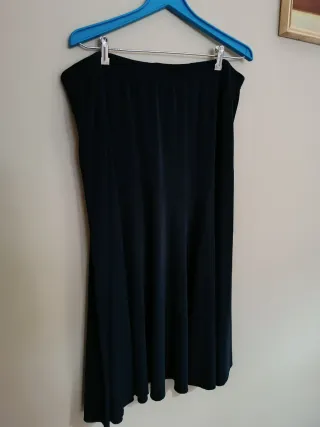 Falda larga de punto azul