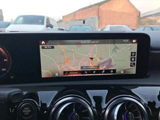 Mercedes-Benz A 250e Business Solution - Híbrido e