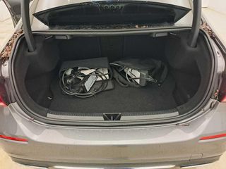 Mercedes-Benz A 250e Business Solution - Híbrido e