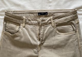 Pantalón corte vaquero. Hombre. Beige. Sfera. T 40