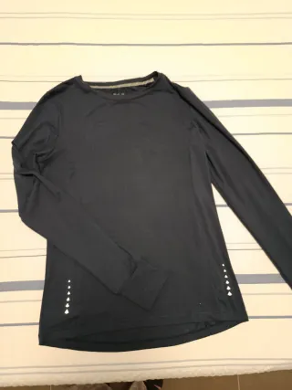 Camiseta deportiva manga larga negra