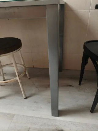 Mesa de cocina cristal y metal