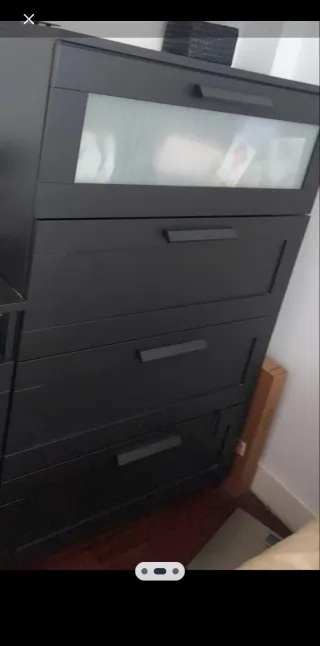 Conjunto de Cómoda negra con 4 cajones + 2 mesilla