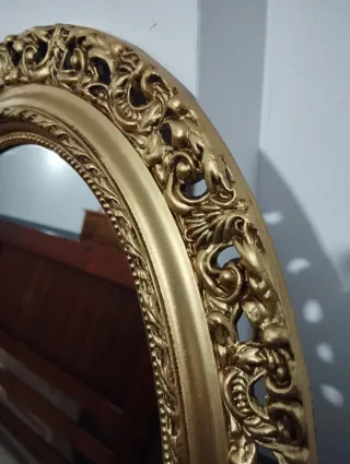 Espejo antiguo ovalado dorado