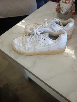 Sneakers Nike bianche per bambini