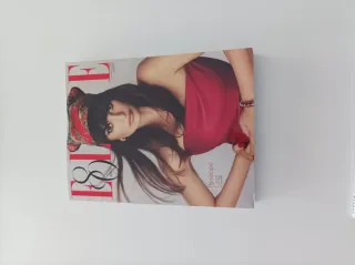 3 Revistas Elle. Julio, noviembre y diciembre 2025
