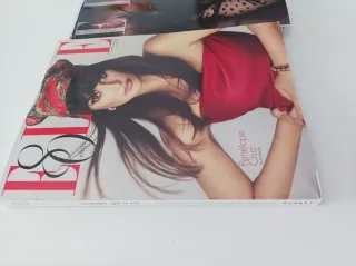 3 Revistas Elle. Julio, noviembre y diciembre 2025