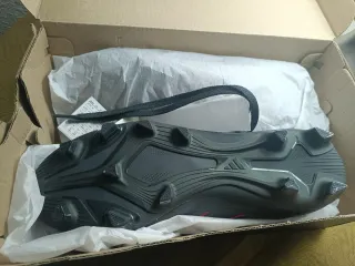 Tacos da calcio Adidas per bambini Taglia 36