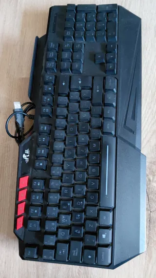 Tastiera da gioco retroilluminata multicolore