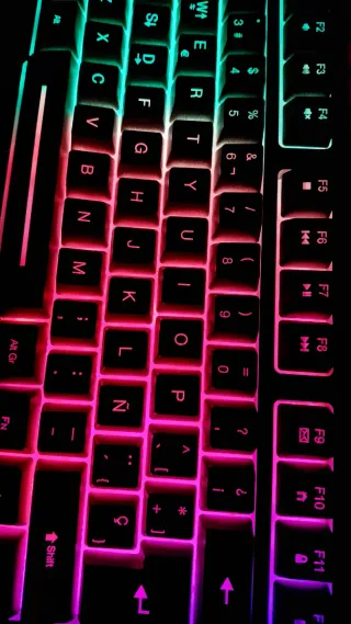 Tastiera da gioco retroilluminata multicolore