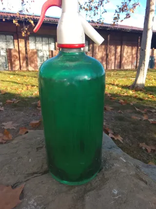 Sifón de vidrio verde