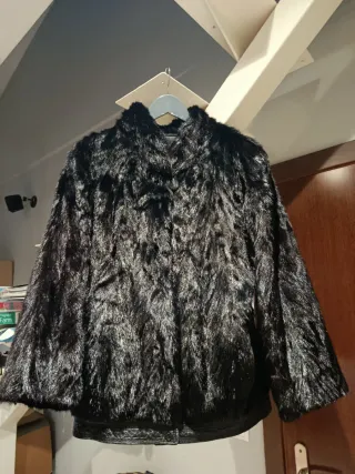 Bomber de pelo negro