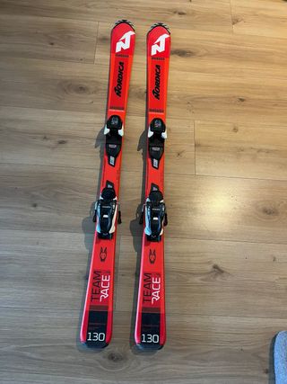 Esquís Nórdica Dóberman Team Race 130cm