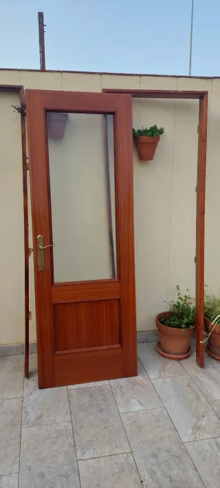 Puertas macizas Sapelly