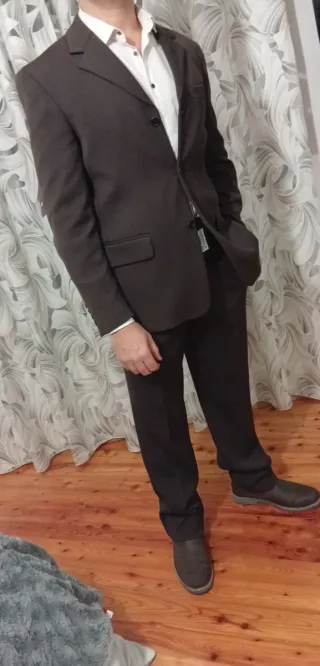 Completo Uomo Billion Marrone Mai Usato