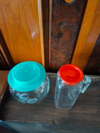 Brocca e contenitore in vetro