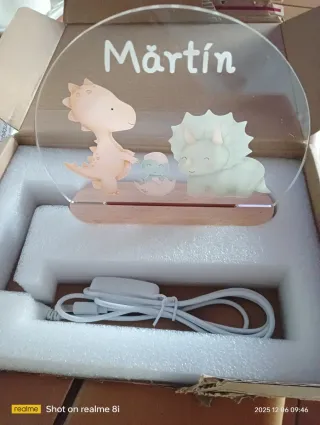 Lámpara quitamiedos personalizada bebé dinosaurios