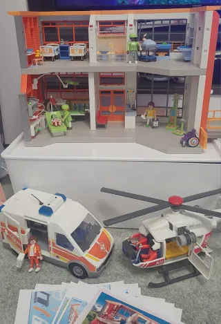 Hospital, Ambulancia y Helicóptero Playmobil