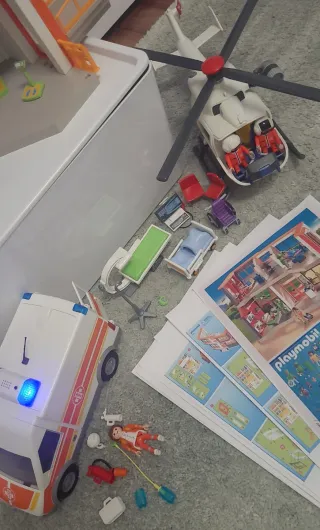 Hospital, Ambulancia y Helicóptero Playmobil