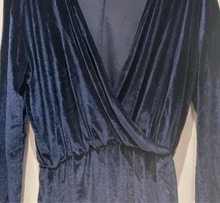 Vestido de terciopelo azul marino