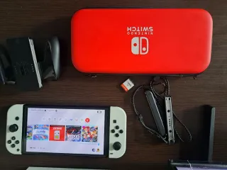Nintendo Switch OLED Bianca