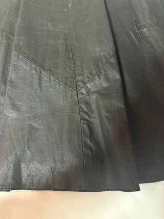 Falda vintage cuero negra