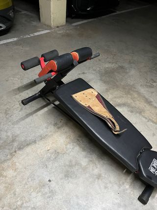 Banco de abdominales y gimnasia
