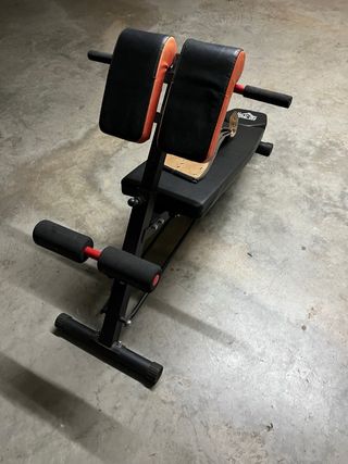 Banco de abdominales y gimnasia