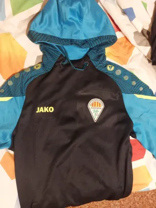 2 sudaderas por 6€