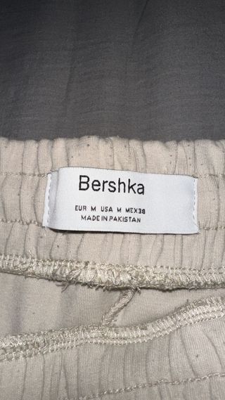 Pantalón jogger Bershka beige talla M