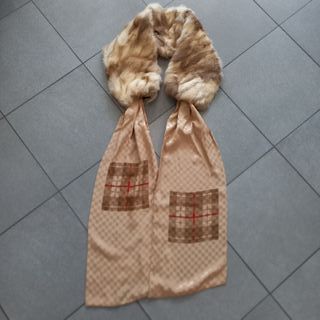 Sciarpa elegante pelliccia e raso