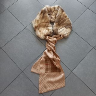 Sciarpa elegante pelliccia e raso