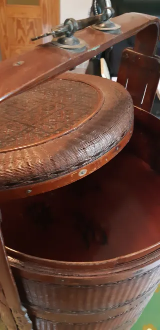 Cesta antigua china para comida