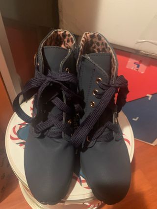 Stivaletti blu n. 37