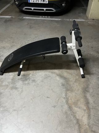 Banco de abdominales y gimnasia