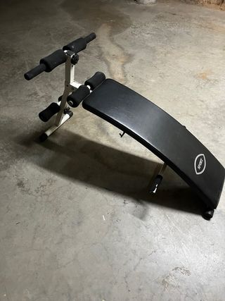 Banco de abdominales y gimnasia