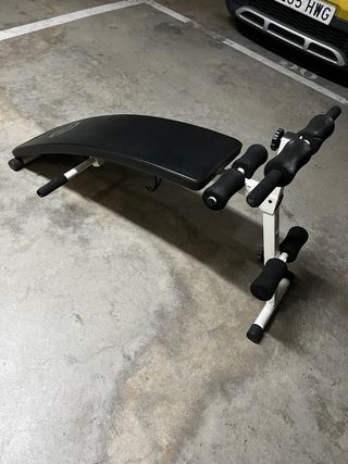 Banco de abdominales y gimnasia