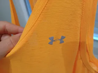 Camiseta deportiva Under Armour naranja