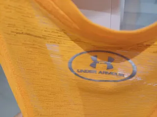 Camiseta deportiva Under Armour naranja