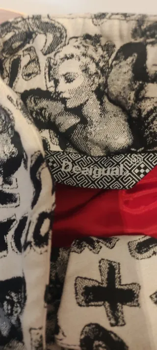 Abrigo Desigual estampado