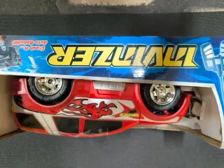 Macchina radiocomandata Invizler 1:10