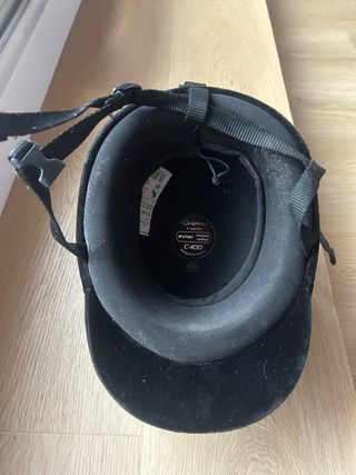 Casco de equitación negro