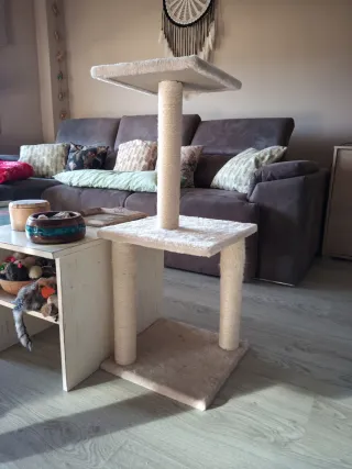 Rascador para gatos de tela y sisal