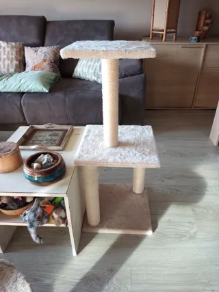 Rascador para gatos de tela y sisal