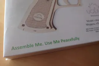 Ugears Wolf-01 Handgun Modello Meccanico