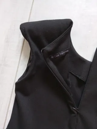 Vestito nero corto con pieghe