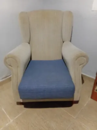 Sillón de tela beige