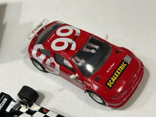 Lote Club Scalextric: 2 Coches + Arco